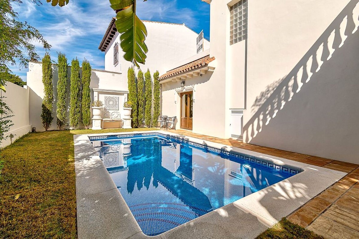 Villa For Sale in La Cala de Mijas, Málaga