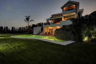 Thumbnail von Villa For Sale in Estepona, Málaga
