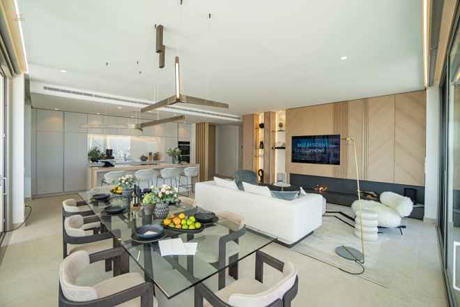 Apartment For Sale in Benahavis, Málaga