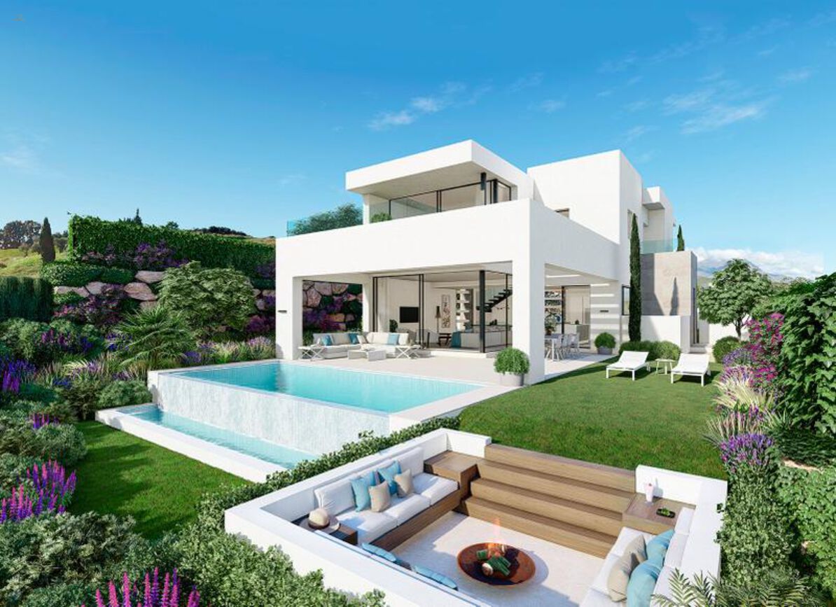 Villa For Sale in Estepona, Málaga