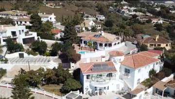 Thumbnail von Villa For Sale in La Capellania, Málaga