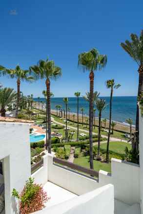 Apartment For Sale in Estepona, Málaga
