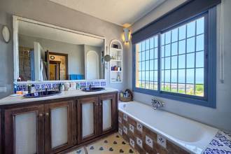 Thumbnail von Villa For Sale in Estepona, Málaga