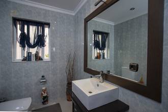 Thumbnail von Villa For Sale in Montemar, Málaga