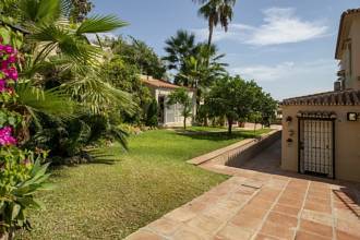 Thumbnail von Villa For Sale in Montemar, Málaga
