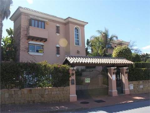  Aloha Villa ES133235