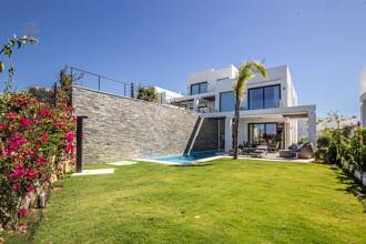 Thumbnail von Villa For Sale in Calahonda, Málaga