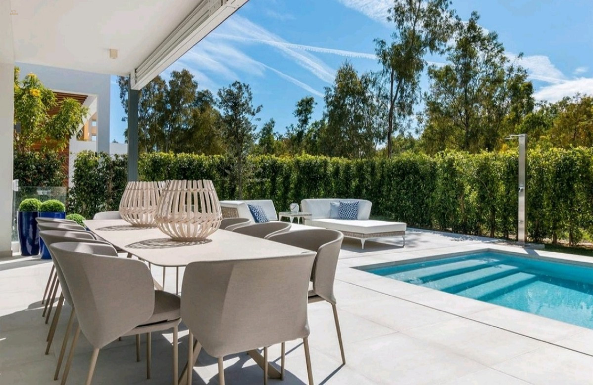 Villa For Sale in Marbella, Málaga