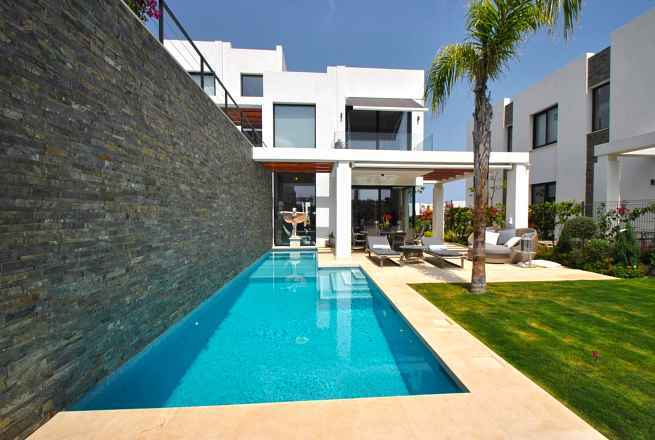 Villa For Sale in Cabopino, Málaga