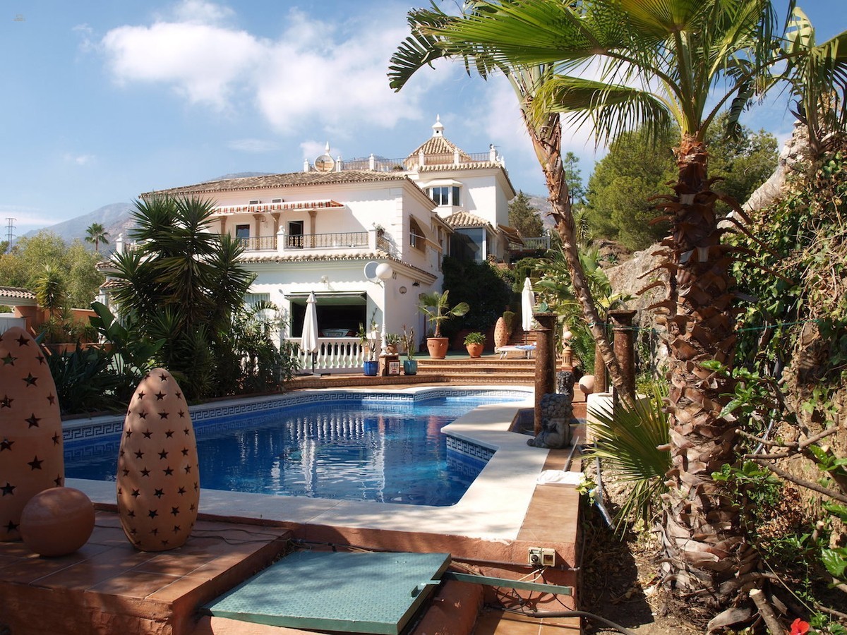 Villa For Sale in Mijas, Málaga