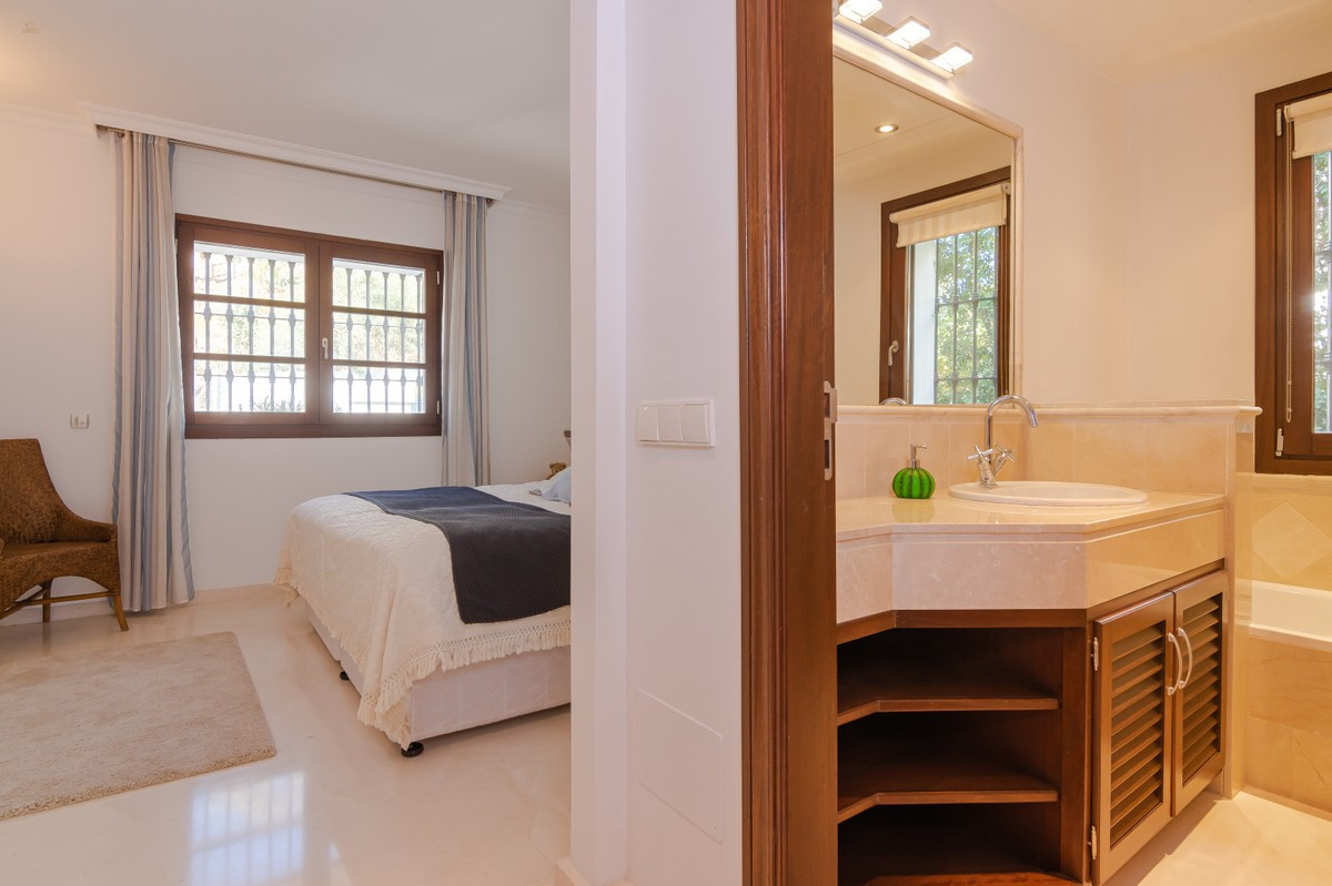 Thumbnail von Benahavis Villa ES130994