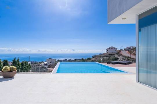 Villa For Sale in Benalmadena, Málaga