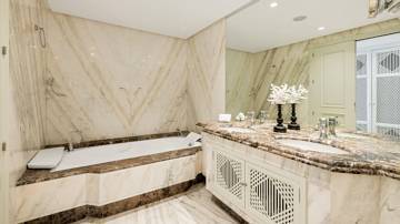 Thumbnail von Apartment For Sale in Los Monteros, Málaga