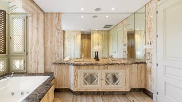 Thumbnail von Apartment For Sale in Los Monteros, Málaga