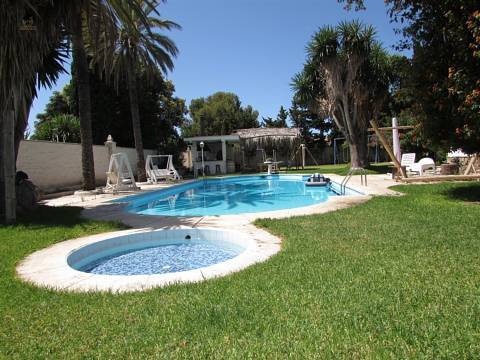 Villa For Sale in El Pinillo, Málaga