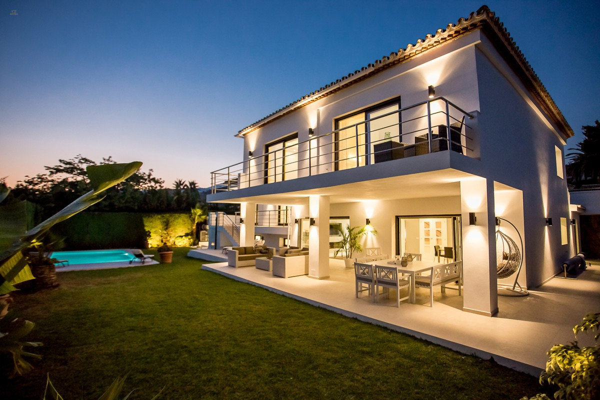  Marbella Villa ES122136