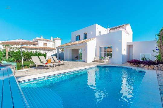 Villa For Sale in Marbella, Málaga