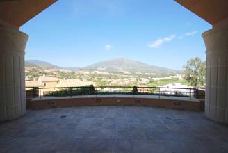 Thumbnail von Villa For Sale in Nueva Andalucia, Málaga