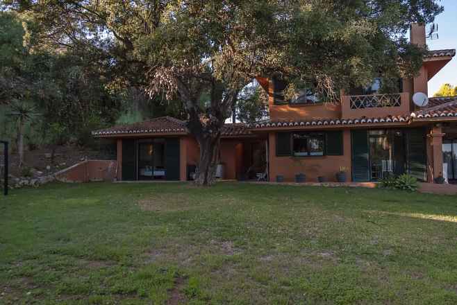 Villa For Sale in Calahonda, Málaga 