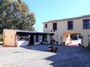 Thumbnail von Villa For Sale in Estepona, Málaga