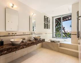 Thumbnail von Villa For Sale in Marbella, Málaga