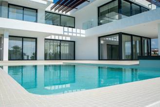 Thumbnail von Villa For Sale in Estepona, Málaga