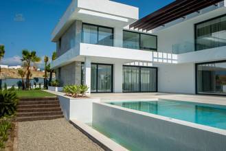 Thumbnail von Villa For Sale in Estepona, Málaga