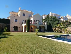 Thumbnail von Villa For Sale in Estepona, Málaga