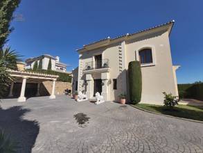 Thumbnail von Villa For Sale in Estepona, Málaga