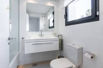 Thumbnail von Villa For Sale in Benahavis, Málaga