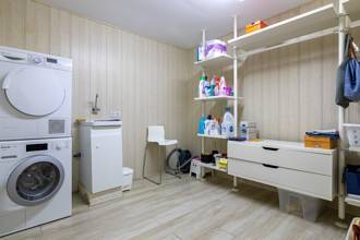 Thumbnail von Villa For Sale in Benahavis, Málaga