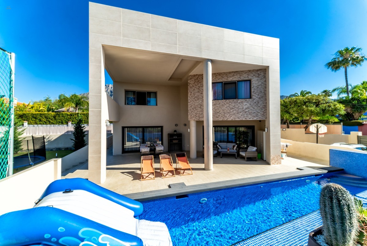 Villa For Sale in Marbella, Málaga