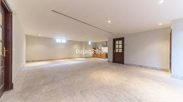 Thumbnail von Villa For Sale in Santa Clara, Málaga