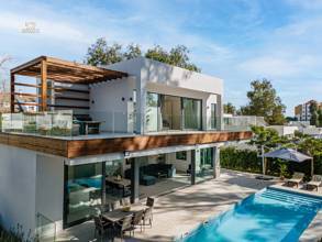 Thumbnail von Villa For Sale in Atalaya, Málaga