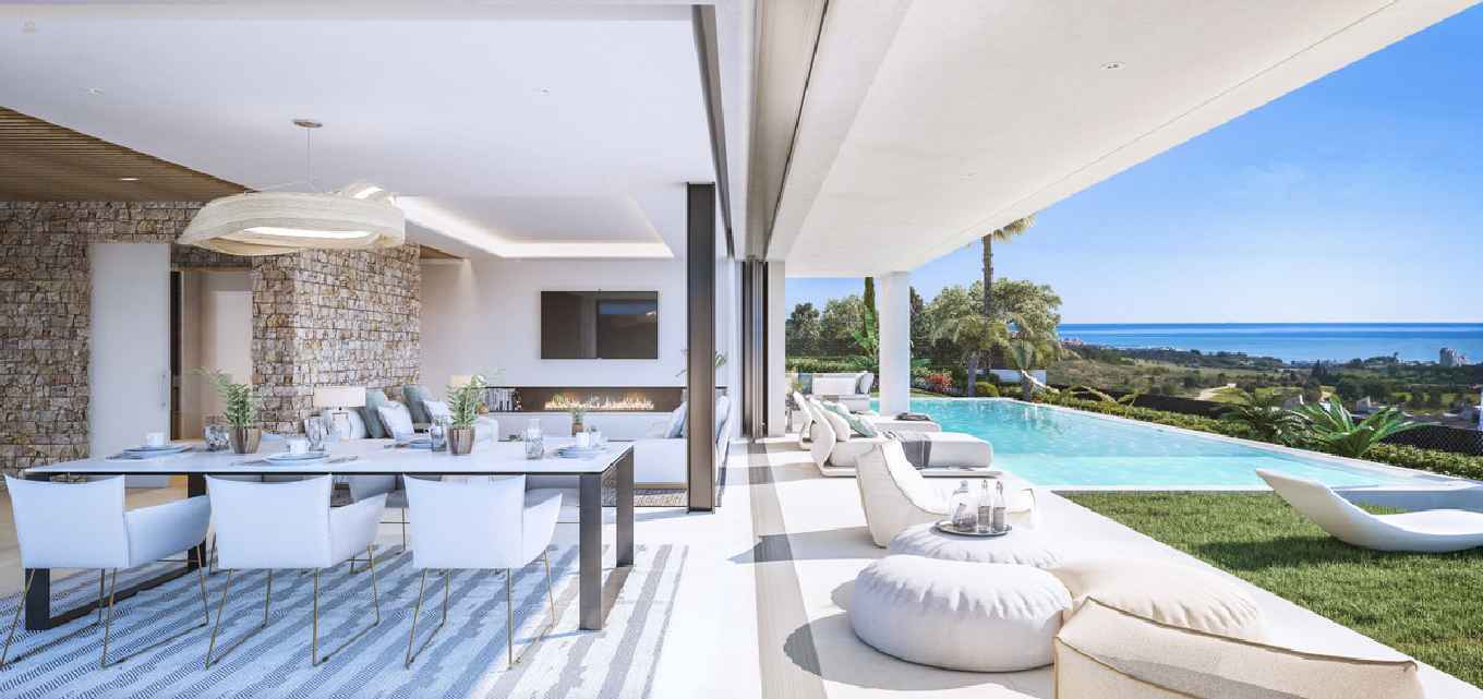 Villa For Sale in Estepona, Málaga