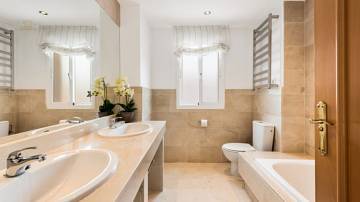 Thumbnail von Villa For Sale in San Pedro de Alcántara, Málaga