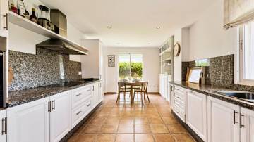 Thumbnail von Villa For Sale in San Pedro de Alcántara, Málaga