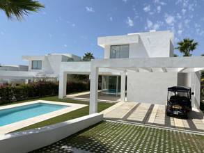 Thumbnail von Villa For Sale in Rio Real, Málaga