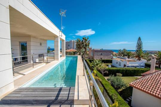 Villa For Sale in Orihuela, Alicante