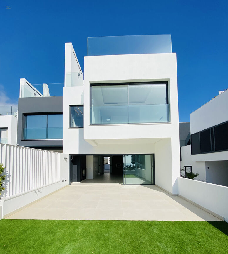 Town House For Sale in Estepona, Málaga