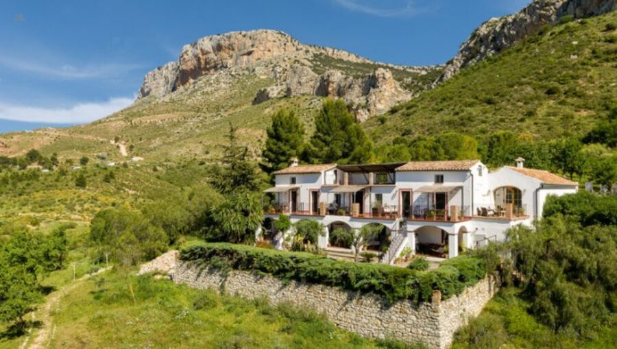 Country House For Sale in Antequera, Málaga