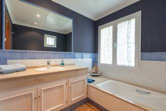 Thumbnail von Villa For Sale in Marbella, Málaga