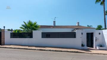 Thumbnail von Villa For Sale in Marbella, Málaga