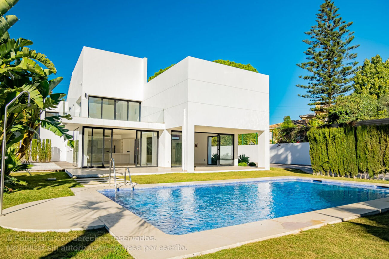 Villa For Sale in San Pedro de Alcántara, Málaga