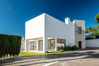 Thumbnail von Villa For Sale in San Pedro de Alcántara, Málaga