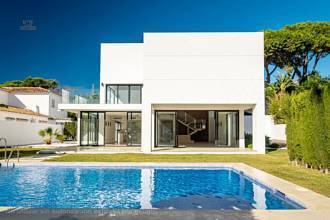 Thumbnail von Villa For Sale in San Pedro de Alcántara, Málaga