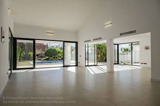 Thumbnail von Villa For Sale in San Pedro de Alcántara, Málaga