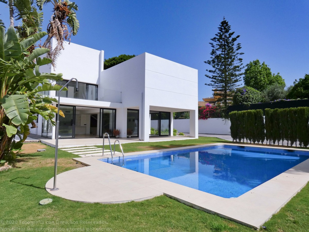 Villa For Sale in Marbella, Málaga