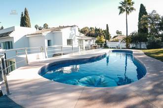 Thumbnail von Villa For Sale in Marbella, Málaga