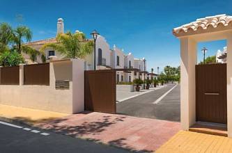 Thumbnail von Villa For Sale in Guadalmina Baja, Málaga